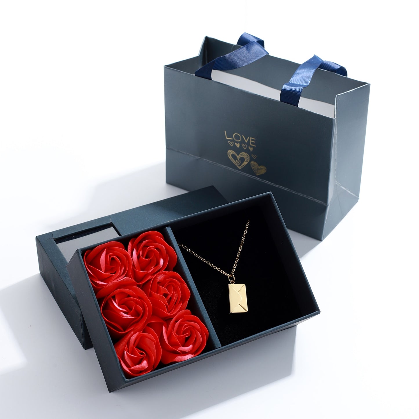 Caja de regalo con rosas
