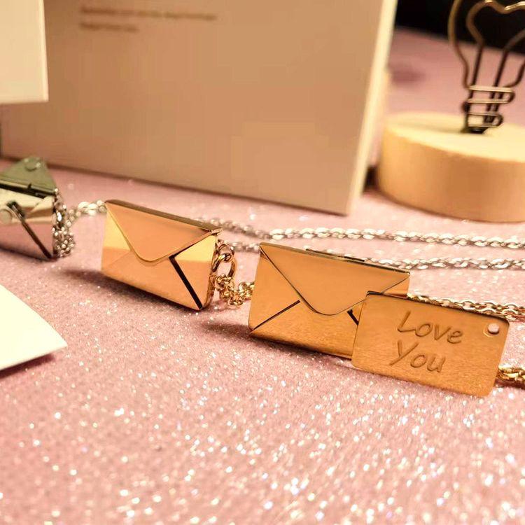 Collar de carta Vancy Personalizado