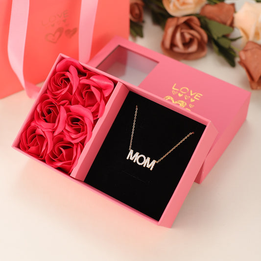 Caja de rosas con collar "Mom"
